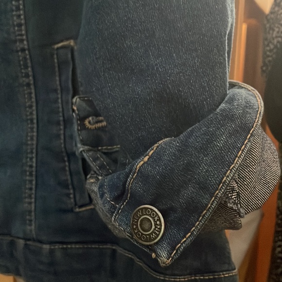 Jean jacket - Picture 3 of 9